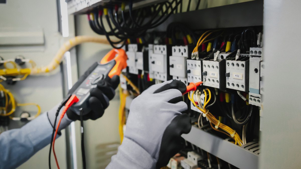 Outdoor-Electrical-Safety-Maintenance