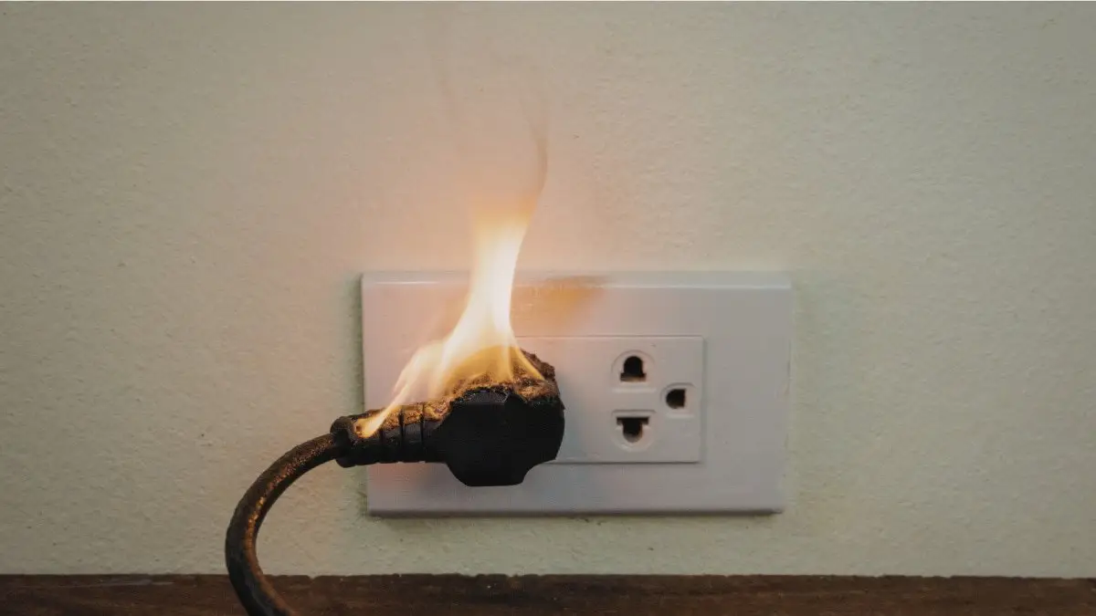 Home-Electrical-Safety-Checklist-for-Winter